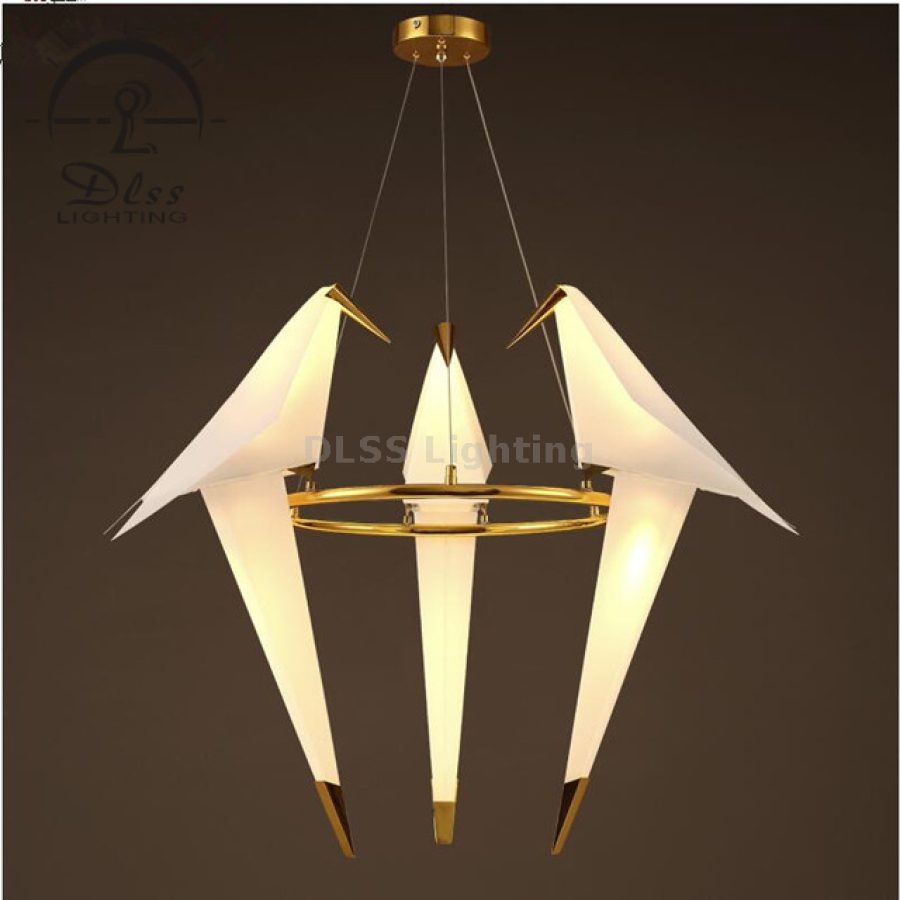 Candelabru LED decorativ, model păsări pe inel auriu