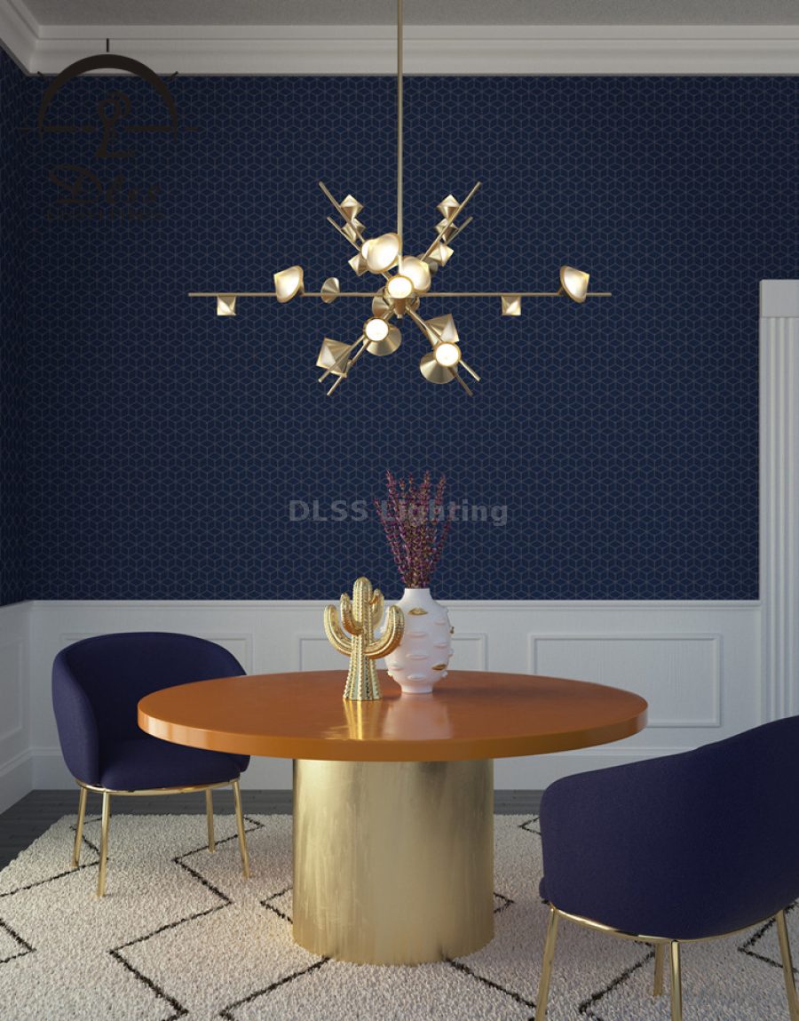 Candelabru LED auriu piramidal