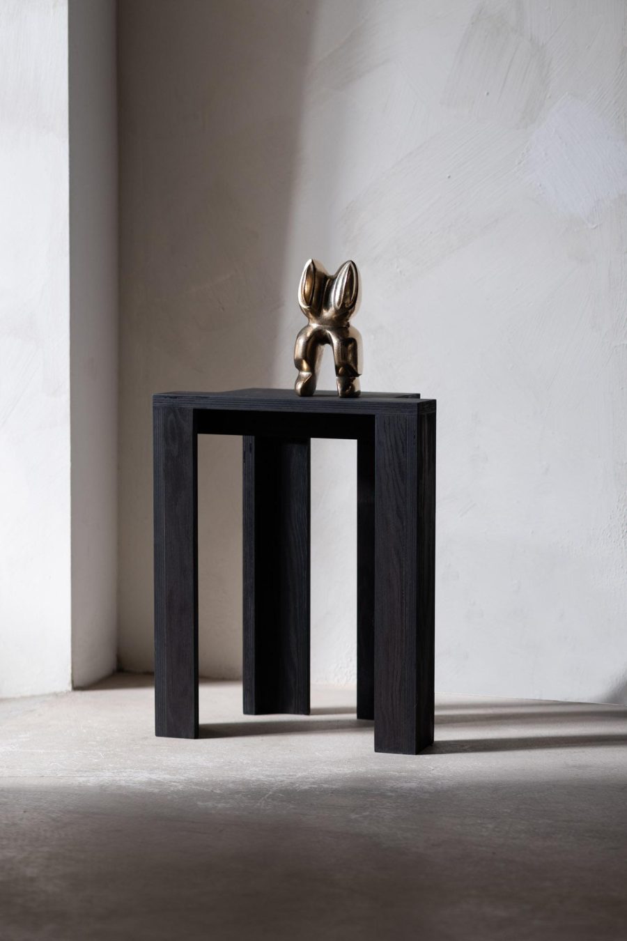 Ýr polished bronze