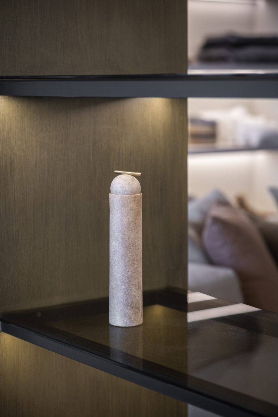 AOI Vase I