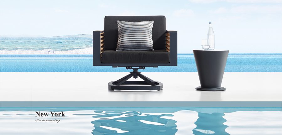 New York Swivel Lounge Chair